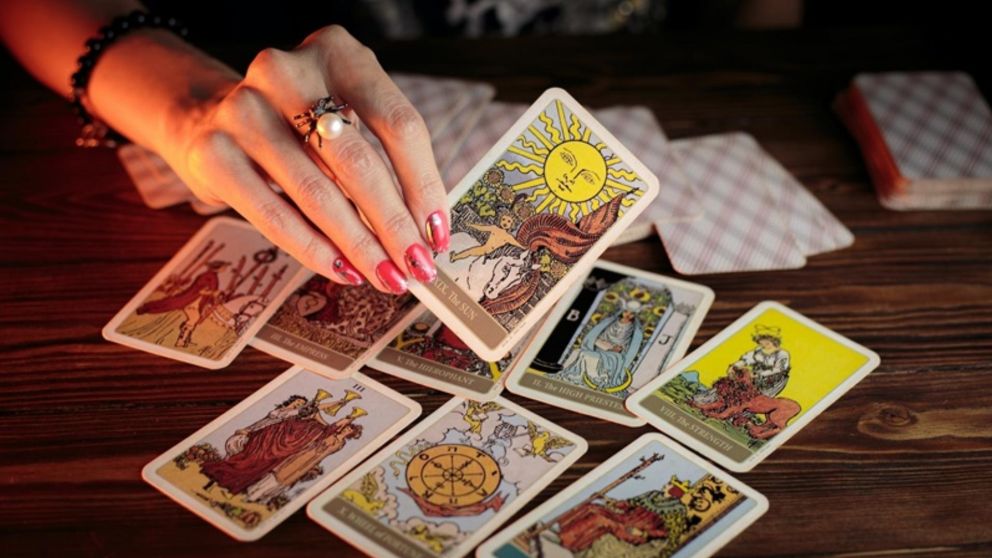 Una mujer gan� la loter�a gracias a una predicci�n de las cartas del tarot.