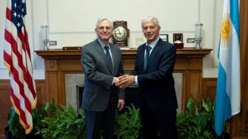 Mariano Cúneo Libarona visitó Estados Unidos y mantuvo reuniones con funcionarios judiciales.