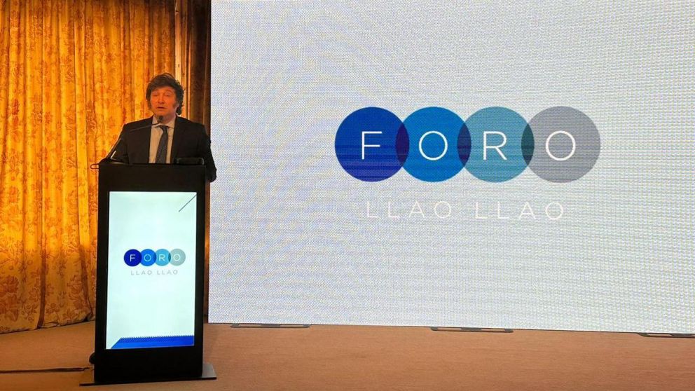 Javier Milei brindó un discurso en el Foro Llao Llao en Bariloche.