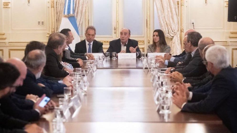 Francos y Scioli recibieron a empresarios del sector turístico.