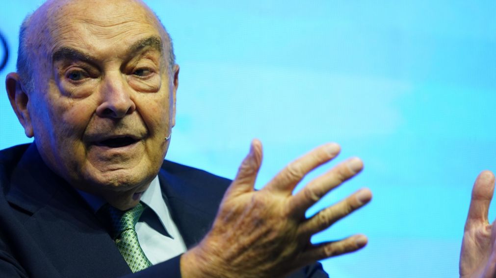 "La clave est� en que, una vez que se unifique y liberalice el mercado cambiario, haya realmente una regla monetaria cambiaria", asegur� Cavallo.