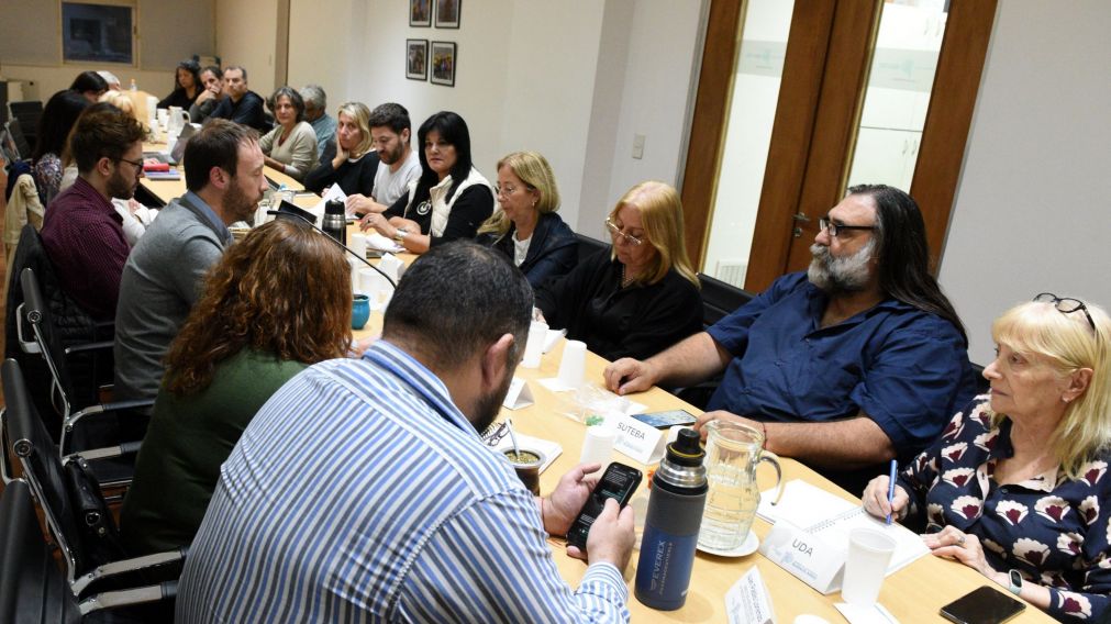 Docentes bonaerenses aceptaron el aumento de 9,5% desde abril propuesto por Provincia.