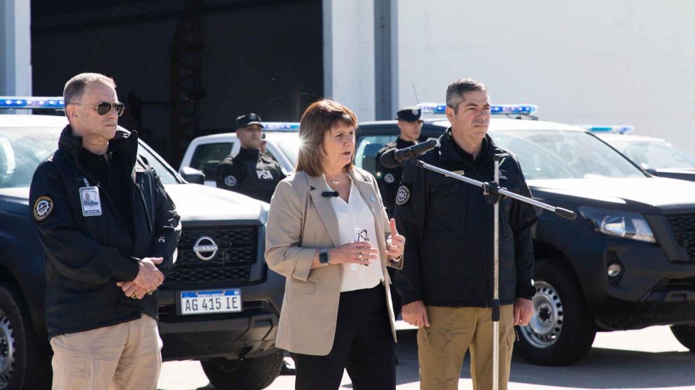 Patricia Bullrich presentó los nuevos móviles de la PSA.