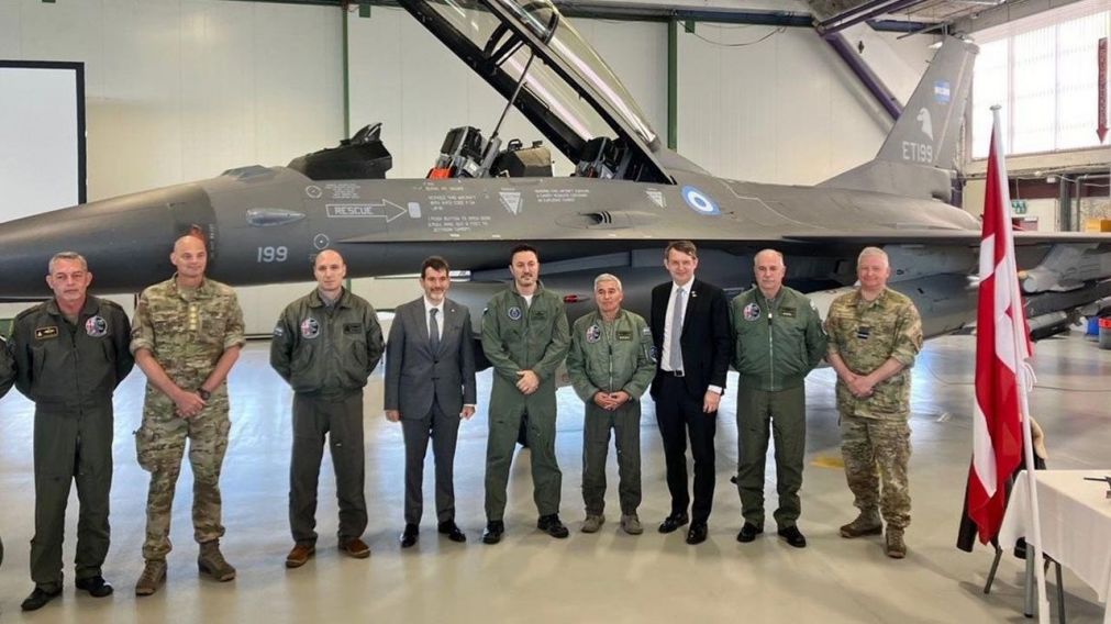 Luis Petri anunció la compra de aviones para la Fuerza Aérea.