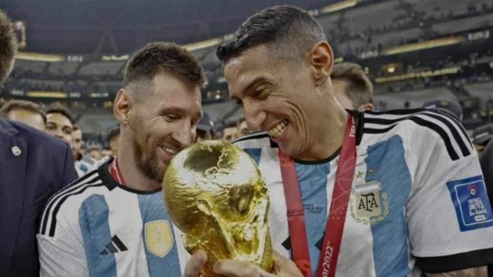 Lionel Messi y Ángel Di María ganaron todo tipo de títulos (Archivo).