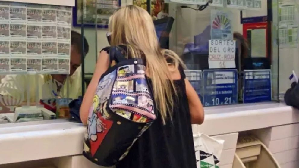 Mujer no pudo controlar sus emociones al enterarse de que hab�a ganado la quiniela y casi muere.��