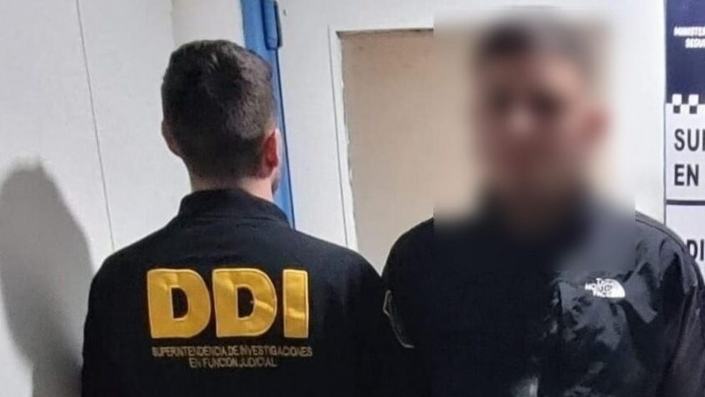Este es uno de los hampones que fue apresado por los investigadores policiales.