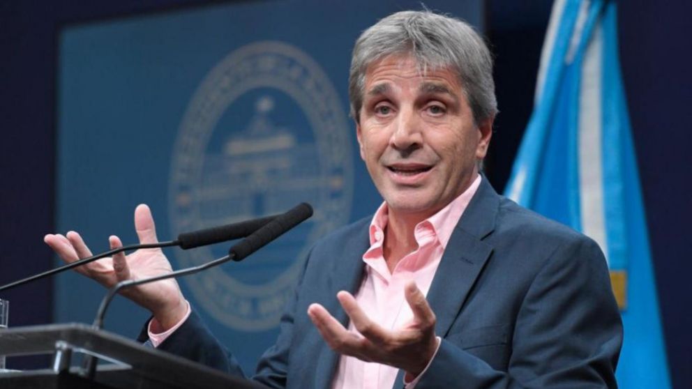 Caputo fue optimista en que continuará la desaceleración de la inflación.