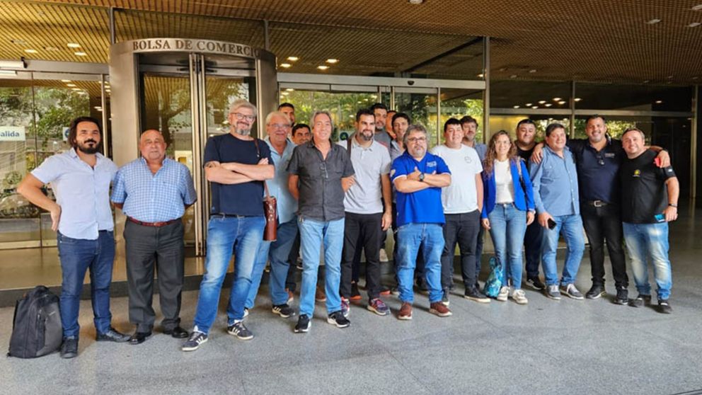 El gremio de aceiteros firmó un 25 por ciento de aumento en abril.