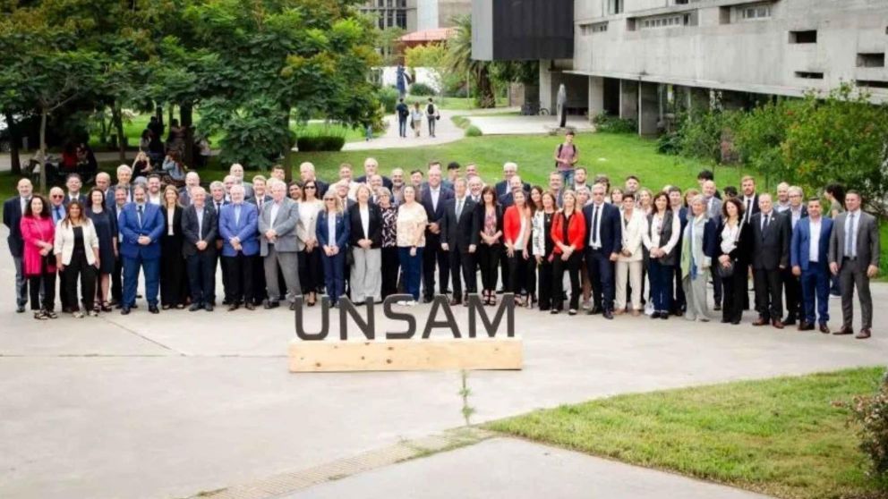 Titulares de universidades públicas nacionales convocaron a una marcha en "Defensa de la educación y el sistema catedrático.