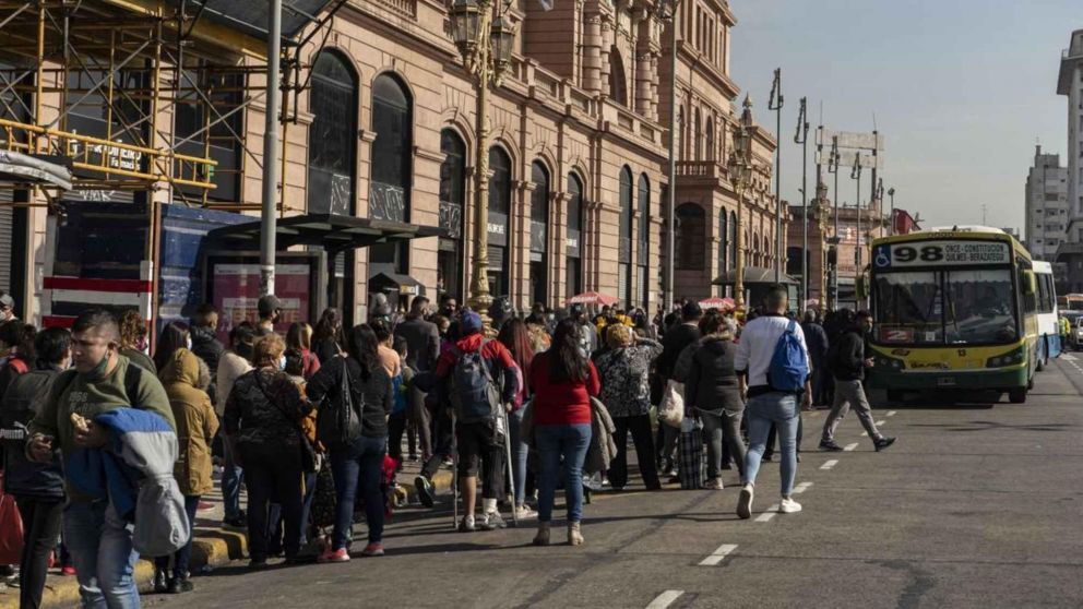 ¡Incertidumbre! Paro de colectivos: no hubo acuerdo entre el Gobierno, la UTA y empresarios.
