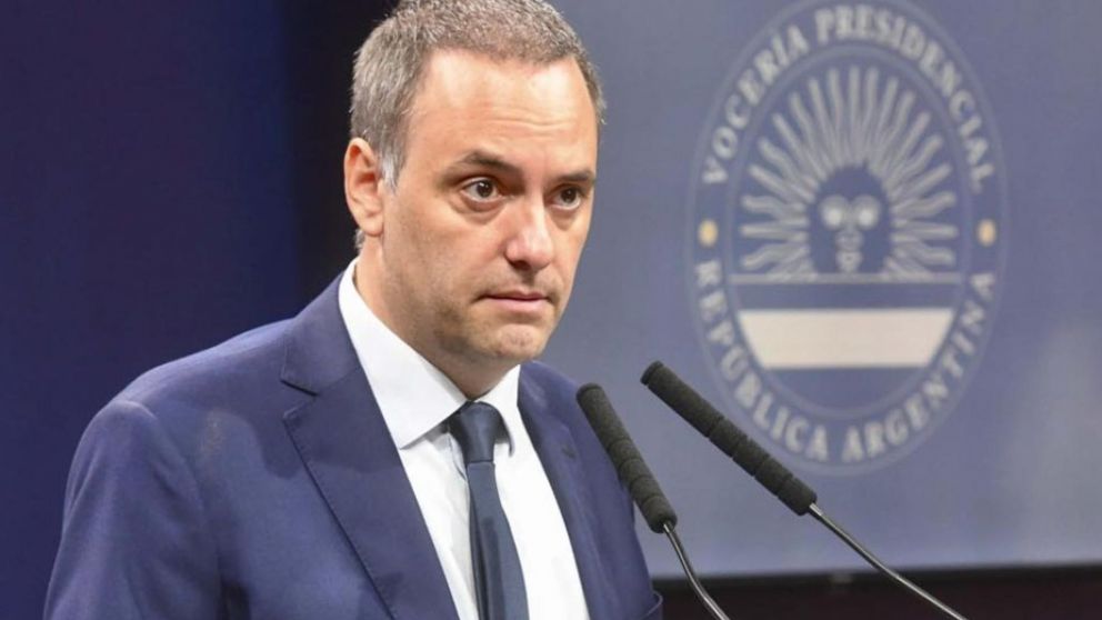 Manuel Adorni se refirió a la reunión de Francos con dirigentes del CGT.