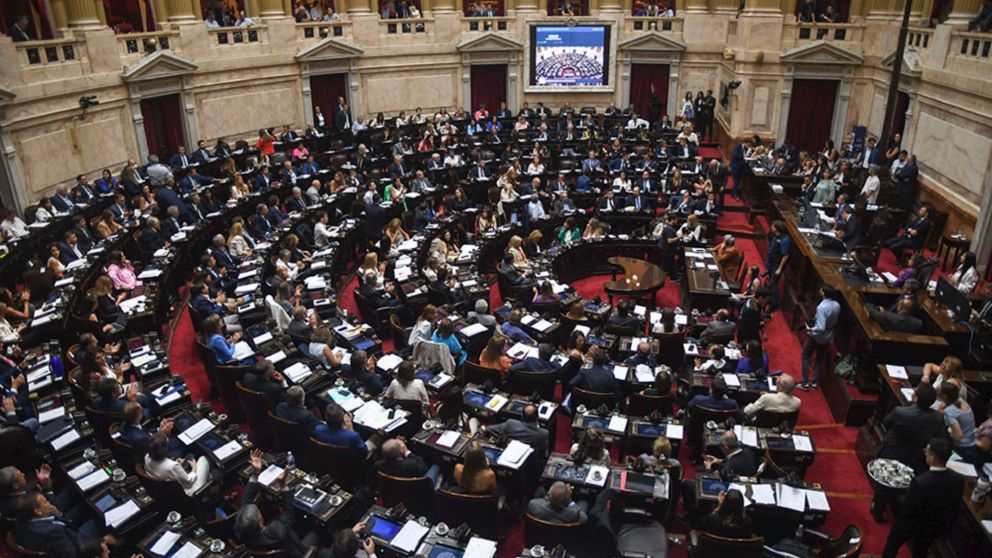 El Gobierno envió al Congreso y a las provincias el texto de la nueva Ley Ómnibus.