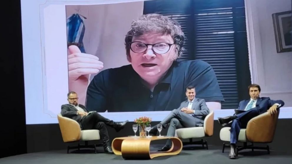 Javier Milei habló sobre una posible reelección: "Podría llegar a estar por ocho años si la gente lo quisiera" .