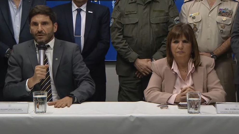 Maximiliano Pullaro en conferencia de prensa junto a Patricia Bullrich.