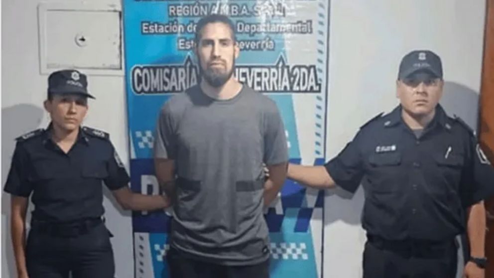 Junior Benítez cuando quedó detenido tras violar la prisión domiciliaria.