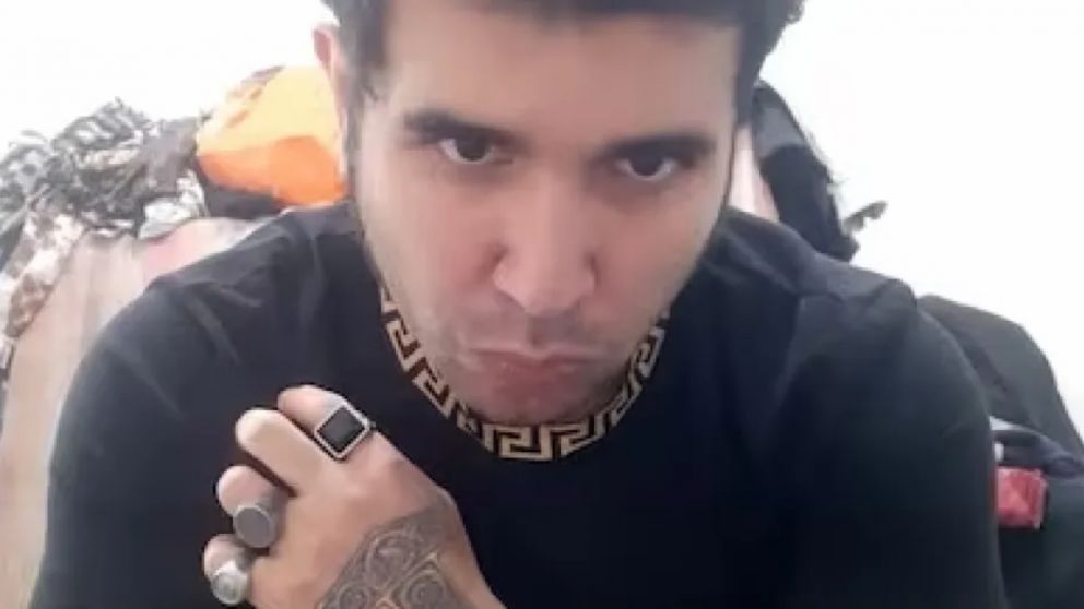 Sabag Montiel está detenido y aislado, a la espera de ser juzgado.