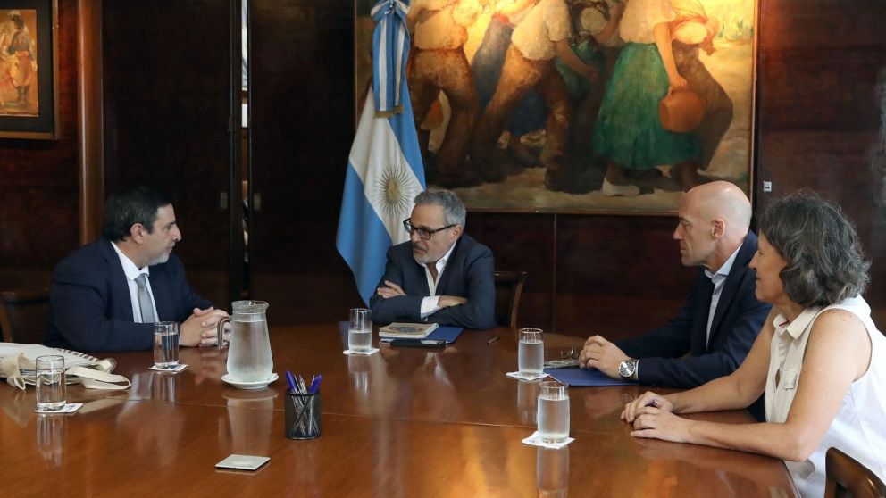 Ministro de Salud, Mario Russo.