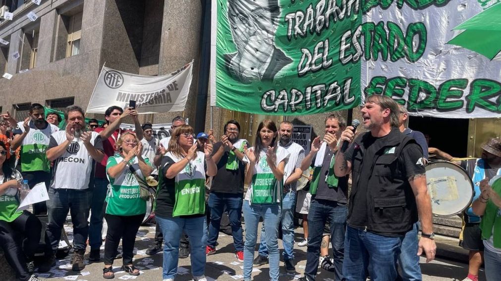 Desde ATE acusan a Javier Milei de "provocar censantías masivas en el Estado".