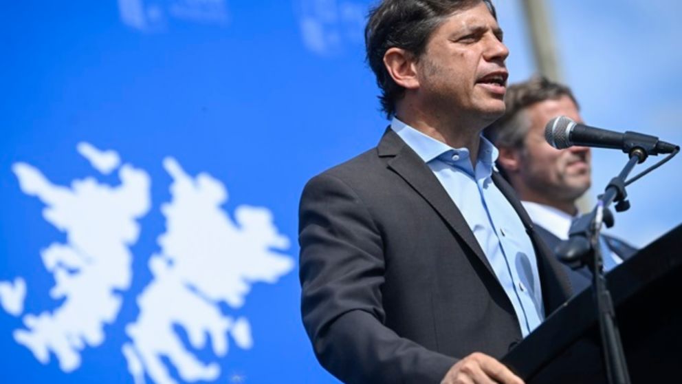 "No se puede homenajear y tener como ídola a Margaret Thatcher, que de manera traicionera mandó a matar a soldados argentinos", afirmó el mandatario provincial.