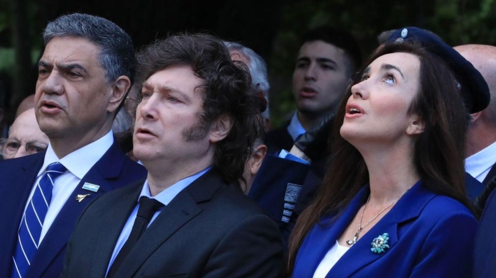 Javier Milei en el acto por los caídos en Malvinas junto a Victoria Villarruel y Jorge Macri.