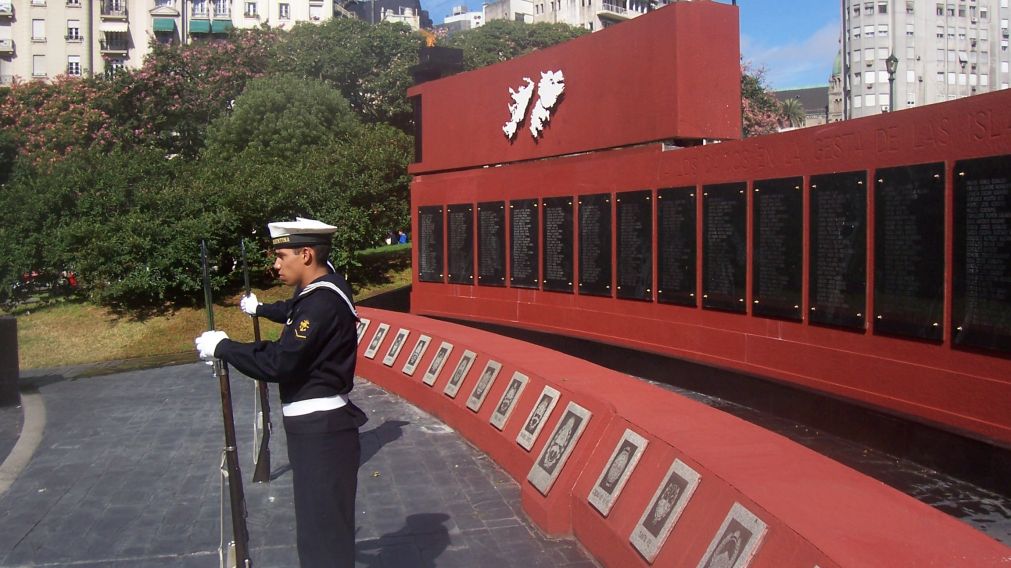 EL MONUMENTO A LOS CAÍDOS EN MALVINAS, DONDE SE REALIZARÁ HOY EL ACTO CENTRAL DEL GOBIERNO.