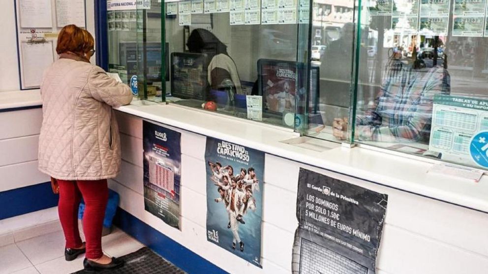 Por un insólito pero curioso motivo, la mujer casi pierde los 3 millones de dólares que ganó en la lotería (Imagen ilustrativa)
