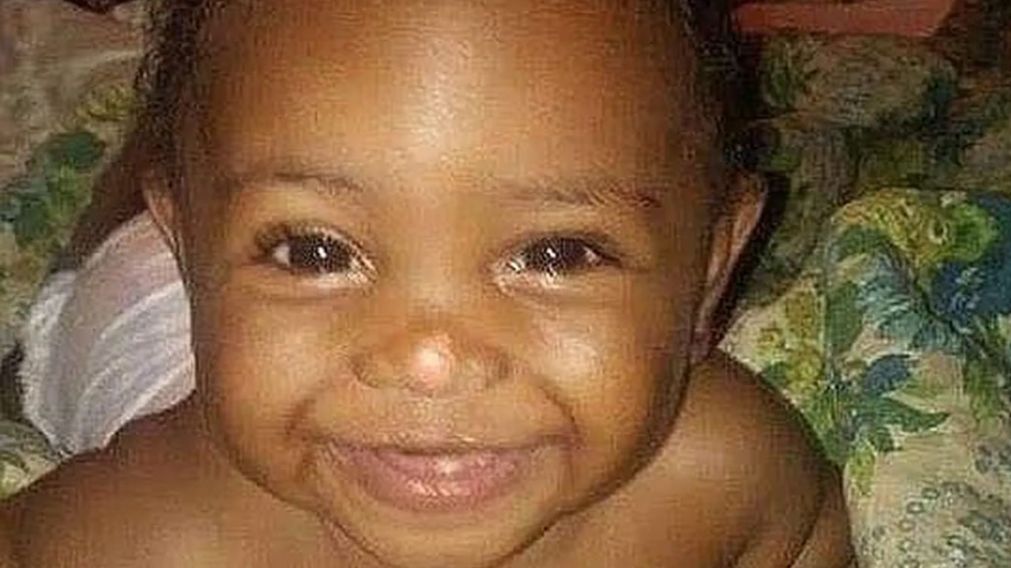 Tragedia en Houston: dos niños metieron a su hermana en el horno y la cocinaron