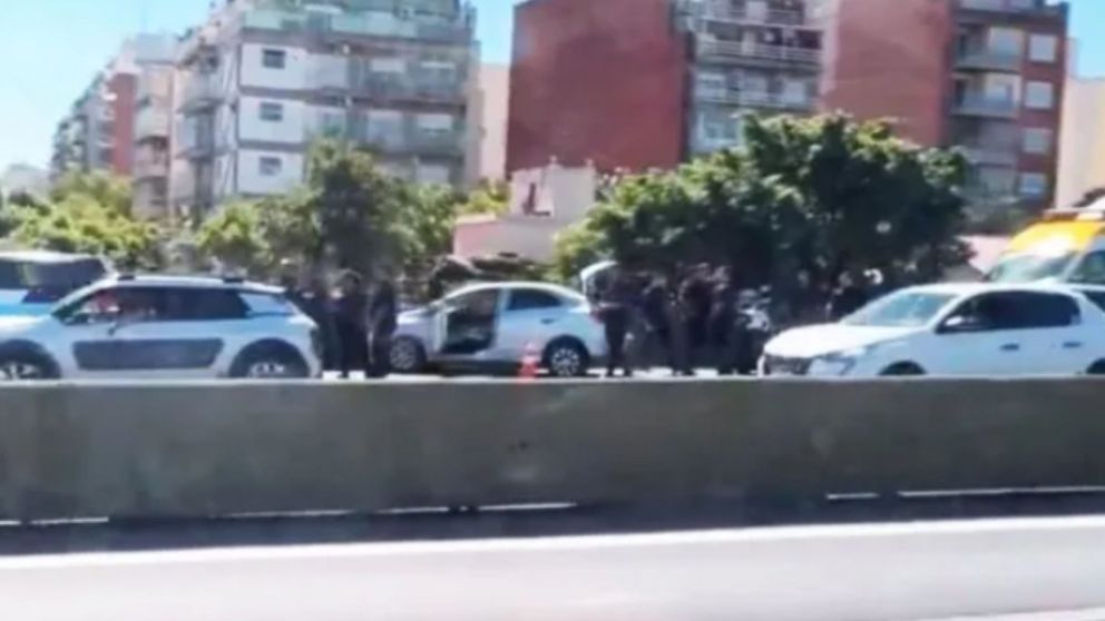 Tiroteo y tensión en la Autopista 25 de Mayo.
