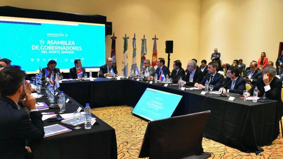 Francos participó de la 19° Asamblea de Gobernadores del Norte Grande en Salta (Foto NA).