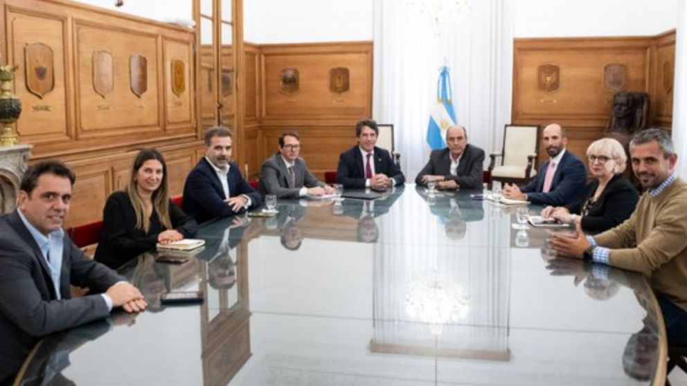 La reunión de Francos con integrantes del PRO en la Casa Rosada.