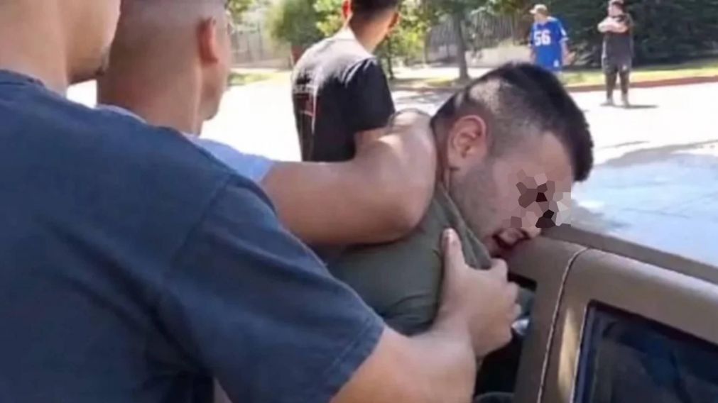 "Perdí todo, soy un ser humano": dijo un cordobés luego de pretender robar una moto y ser atrapado por vecinos.