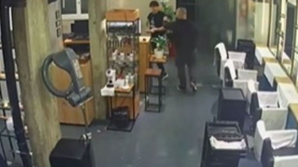 Se conoció el video de lo sucedido tras el crimen en la peluquería.