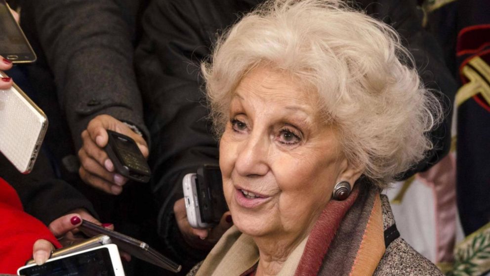 "No les conviene que hable": dijo Estela de Carlotto al denunciar que tiene el teléfono intervenido.