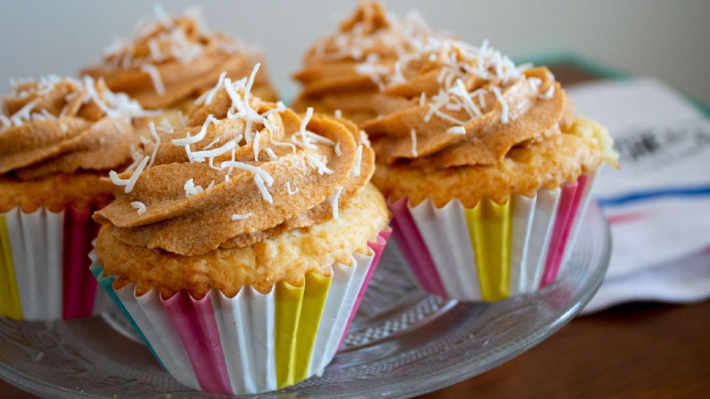 La receta de muffins de coco rellenos de dulce de leche que no vas a poder dejar de probar.