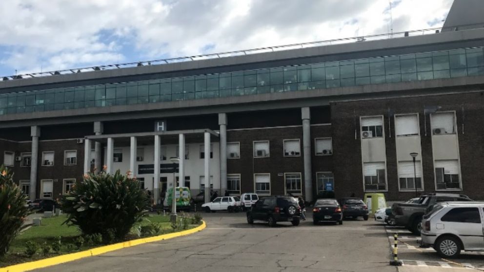 El policía retirado está internado en el Hospital Alejandro Posadas, en la localidad de Haedo.