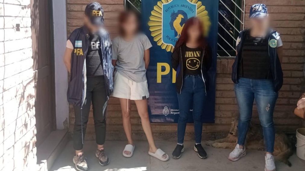 Operativo "Las Sirenitas": así cayeron dos mujeres por el delito de suplantación de identidad.