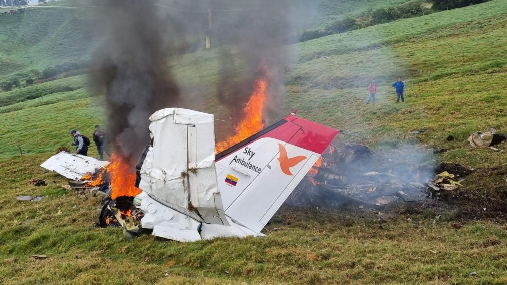 Cuatro personas fallecieron en un alarmante accidente de avión en Colombia.
