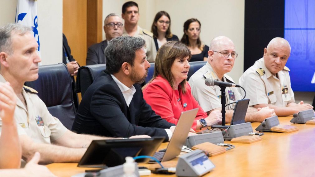 Patricia Bullrich presentó un nuevo sistema de despacho exprés para embarcaciones.