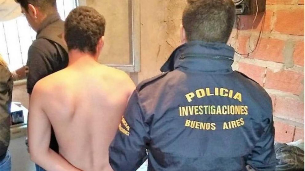 Este es uno de los malvivientes que fue arrestado por los investigadores.