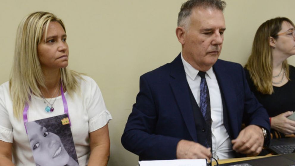 Carola Labrador renunció a ser particular damnificada en el segundo juicio por el crimen de su hija.