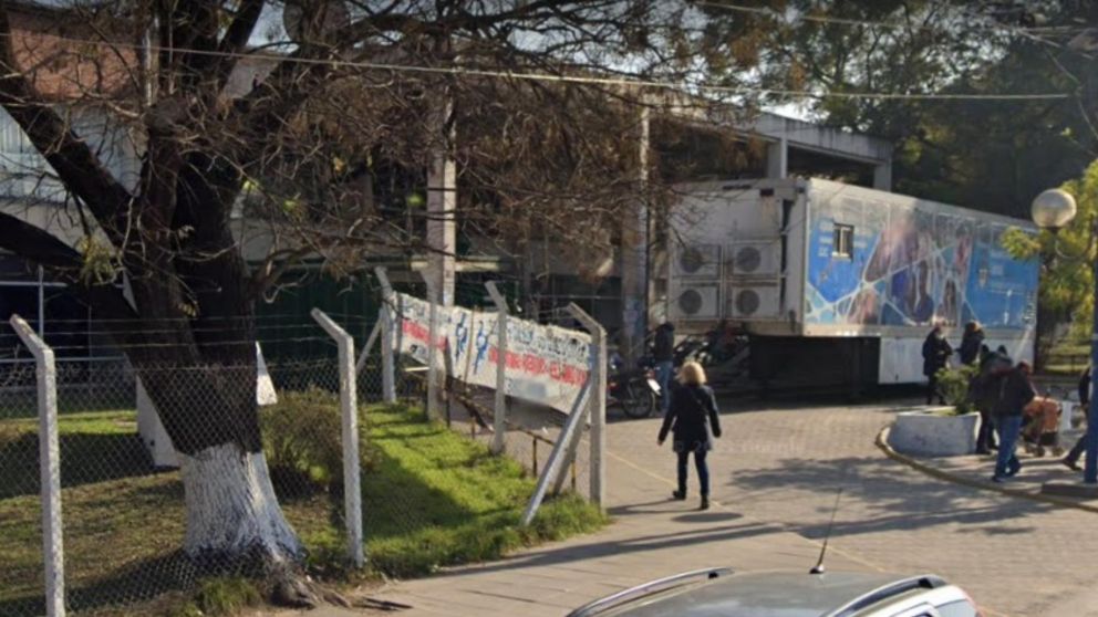 La adolescente había sido operada por los médicos en este establecimiento sanitario.