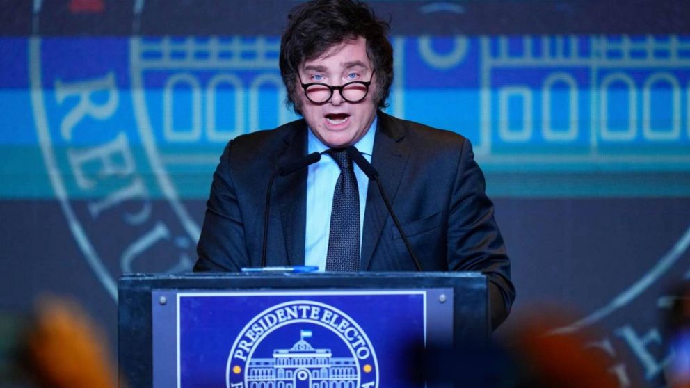 El Gobierno postergó la suba de la tarifa del transporte público para lograr menor inflación.