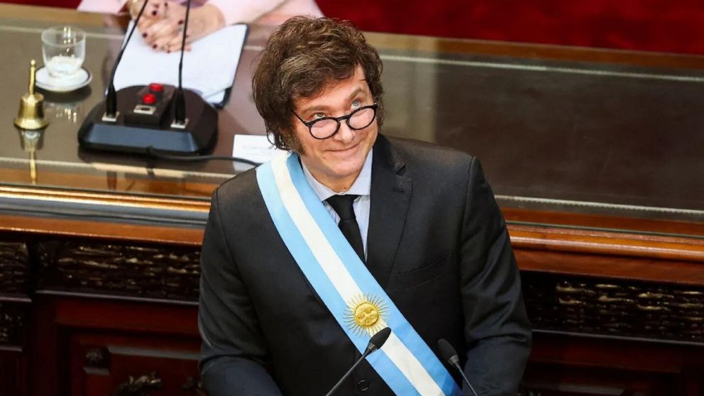 El nuevo proyecto, que ya fue enviado a los gobernadores para su revisión, cuenta con menos de la mitad de artículos que contenía la original Ley Ómnibus (Archivo).