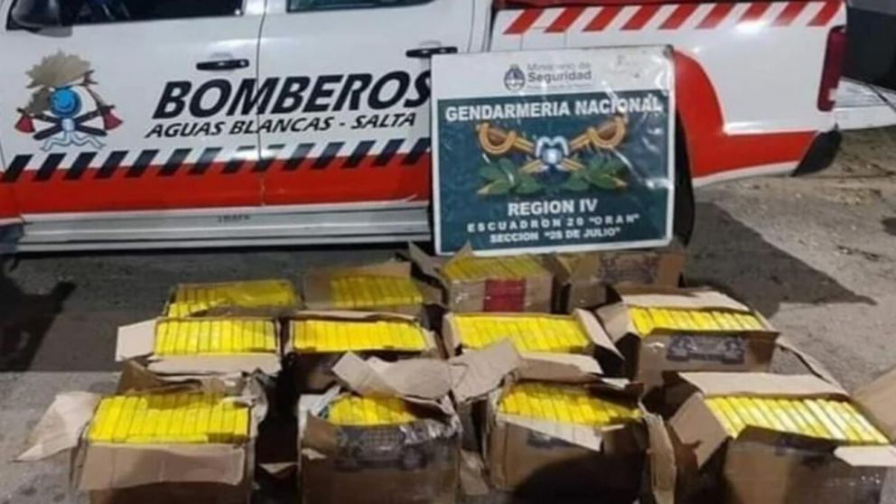 En el interior de la camioneta iban dos hombres, uno de ellos armado (El Tribuno).