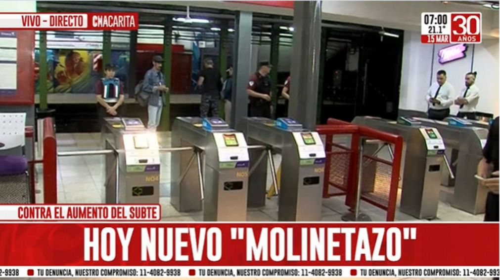 Algunos usuarios de la l�nea B pasaron gratis tras la liberaci�n de los molinetes.