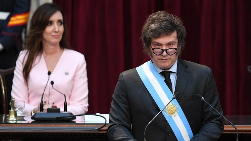 La Oficina del Presidente emitió un comunicado en el rechazó el "tratamiento apresurado del DNU".