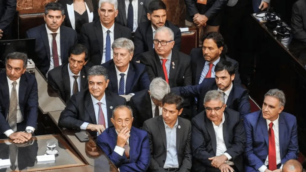 Gobernadores de todo el país manifestaron su apoyo al mandatario de Santa Fe ante la crisis contras las bandas narco.