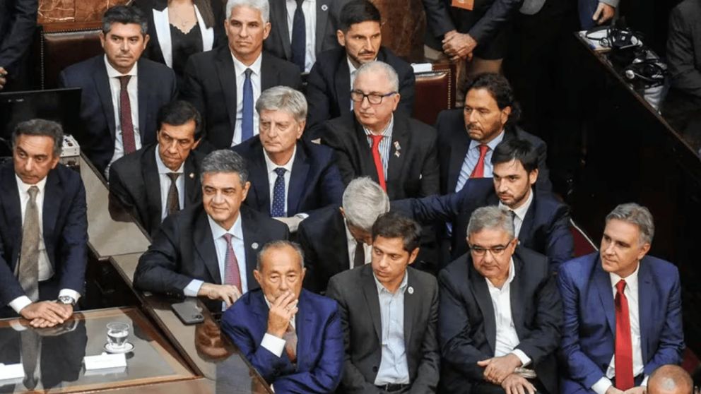 Gobernadores de todo el país manifestaron su apoyo al mandatario de Santa Fe ante la crisis contras las bandas narco.