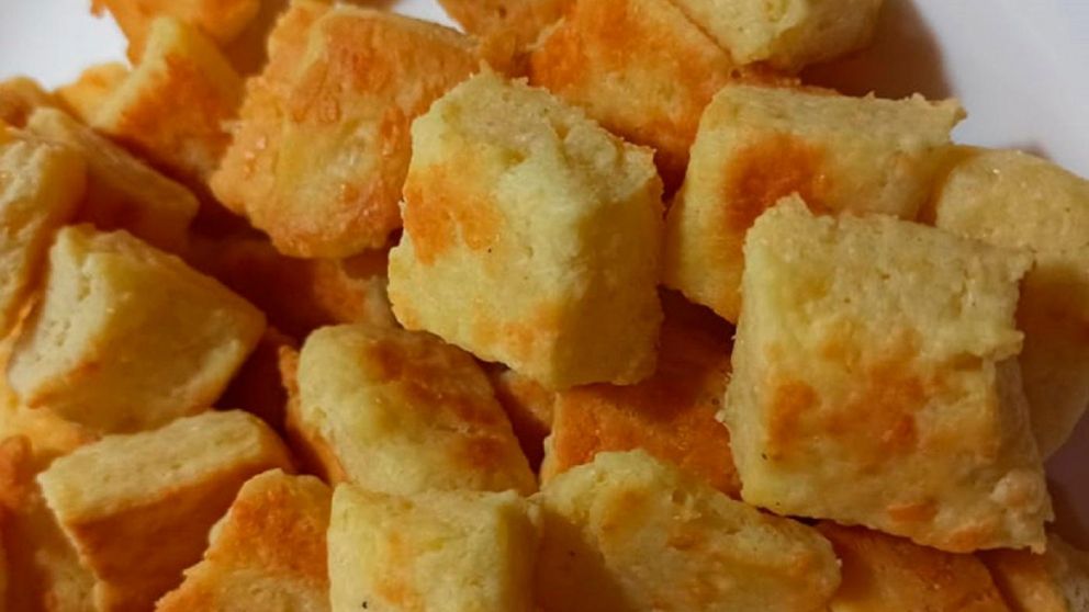 Imperdible receta de bizcochitos de queso para el mate o la picada en apenas 30 minutos.